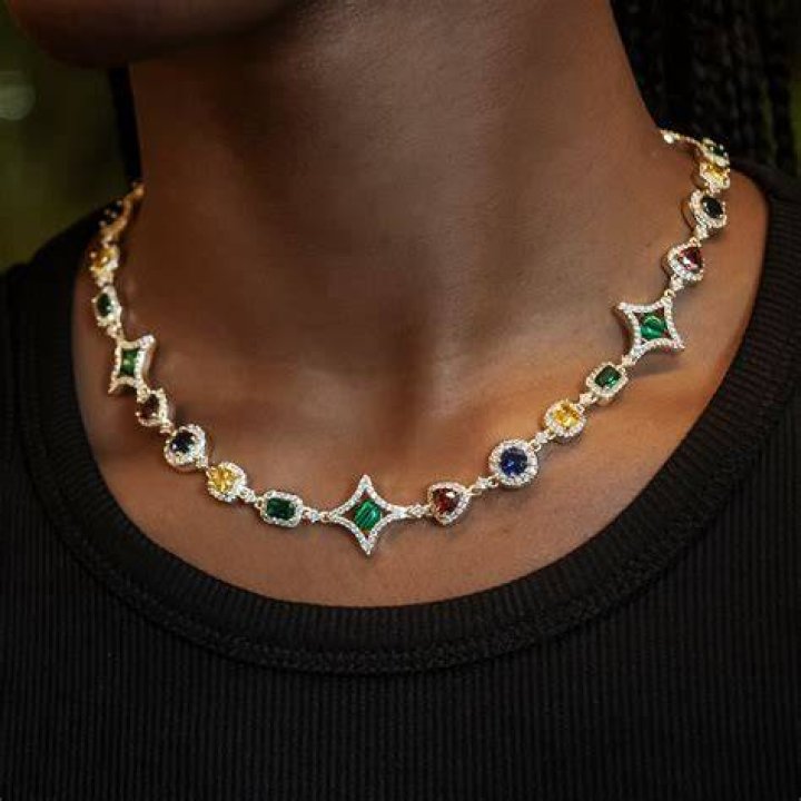 Does the GLD shop sell real diamonds?