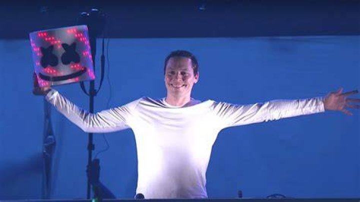 How much does Marshmello charge per show?
