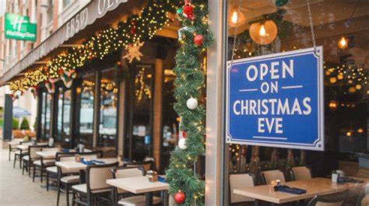 Is Verizon open on Christmas Eve?